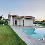 Вилла Blu Lucca- Pool And Parking 10 Min From Lucca Капаннори