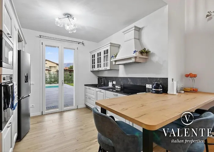 فيلة Blu Lucca- Pool And Parking 10 Min From Lucca *