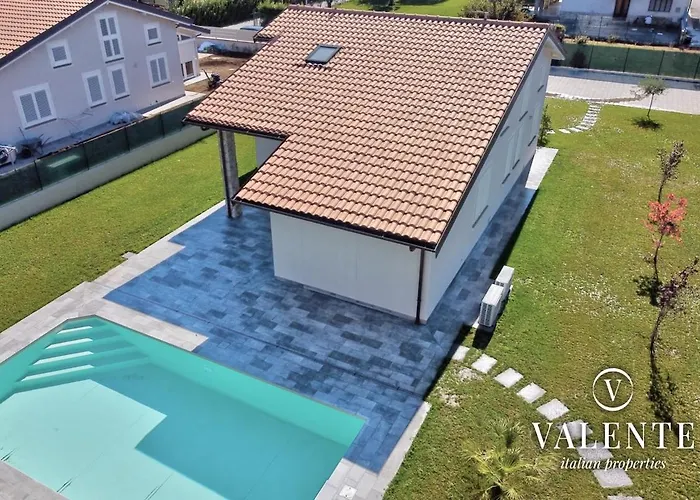 Blu Lucca- Pool And Parking 10 Min From Lucca فيلة *