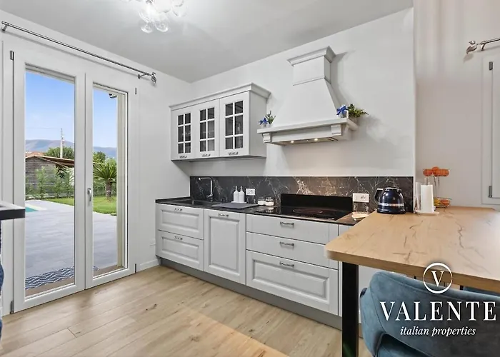 Blu Lucca- Pool And Parking 10 Min From Lucca Willa